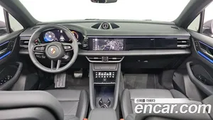 Porsche Macan, 2025 — миниатюра 7
