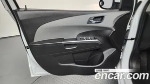 Chevrolet Aveo, 2017 — миниатюра 14