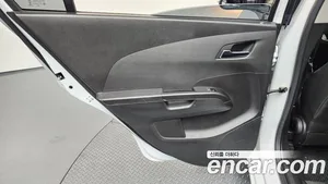 Chevrolet Aveo, 2017 — миниатюра 15