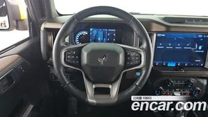 Ford Bronco, 2022 — миниатюра 19