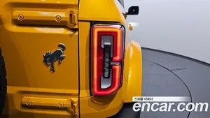 Ford Bronco, 2022 — миниатюра 9