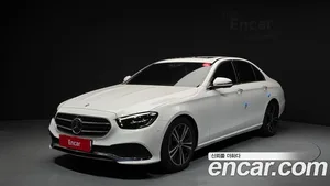 Mercedes-Benz E-Class, 2022 — миниатюра 1