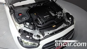 Mercedes-Benz E-Class, 2022 — миниатюра 6