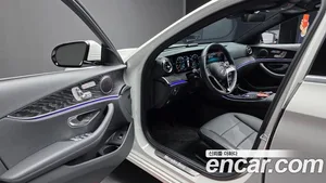 Mercedes-Benz E-Class, 2022 — миниатюра 13