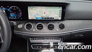 Mercedes-Benz E-Class, 2022 — миниатюра 19