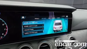 Mercedes-Benz E-Class, 2022 — миниатюра 31