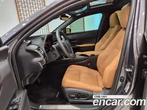 Lexus UX, 2024 — миниатюра 9
