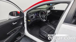 Kia Stonic, 2018 — миниатюра 10