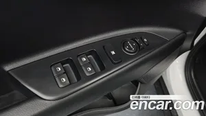Kia Stonic, 2018 — миниатюра 18