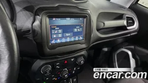 Jeep Renegade, 2021 — миниатюра 22