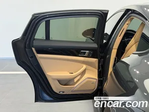 Porsche Panamera, 2023 — миниатюра 9