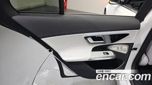 Mercedes-Benz E-Class, 2025 — миниатюра 15