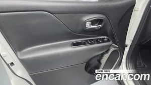Jeep Renegade, 2021 — миниатюра 13
