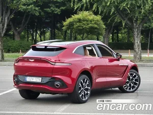 Astonmartin DBX, 2022 — миниатюра 2