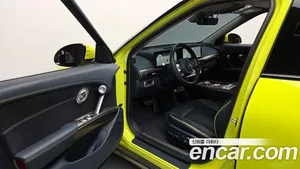 Genesis GV60, 2022 — миниатюра 13