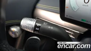 Genesis GV60, 2022 — миниатюра 26