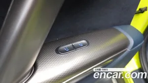 Genesis GV60, 2022 — миниатюра 28