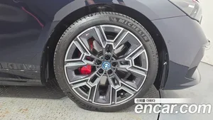 BMW i5, 2023 — миниатюра 7