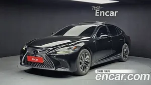 Lexus LS, 2018 — миниатюра 1