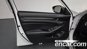 Honda Accord, 2018 — миниатюра 13