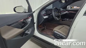 BMW 5-Series, 2025 — миниатюра 13