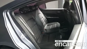 Hyundai Avante, 2017 — миниатюра 12