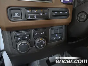 Chevrolet Surburban, 2021 — миниатюра 12