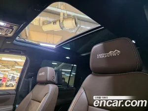 Chevrolet Surburban, 2021 — миниатюра 13