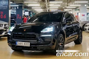Porsche Macan, 2022 — миниатюра 2