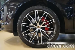 Porsche Macan, 2022 — миниатюра 6