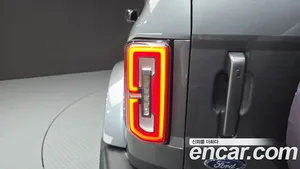 Ford Bronco, 2022 — миниатюра 9