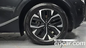 Kia EV6, 2022 — миниатюра 7