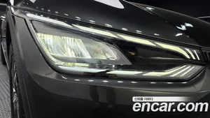 Kia EV6, 2022 — миниатюра 8
