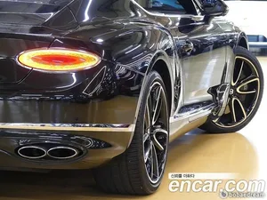 Bentley Continental, 2023 — миниатюра 5