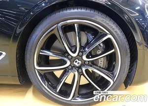Bentley Continental, 2023 — миниатюра 20