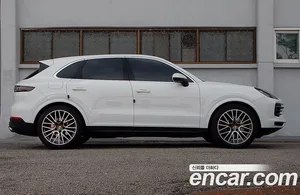 Porsche Cayenne, 2023 — миниатюра 2