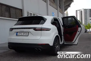 Porsche Cayenne, 2023 — миниатюра 6