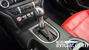 Ford Mustang, 2022 — миниатюра 9