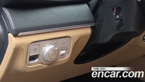 Mercedes-Benz GLE-Class, 2023 — миниатюра 24
