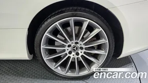 Mercedes-Benz E-Class, 2023 — миниатюра 7