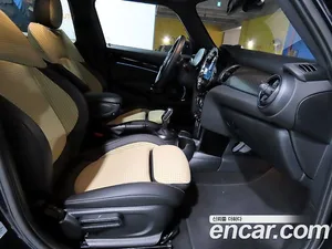 Mini Cooper, 2023 — миниатюра 8