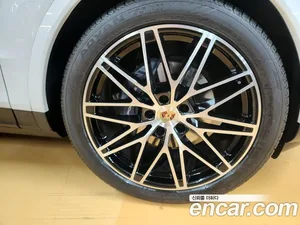 Porsche Cayenne, 2023 — миниатюра 4