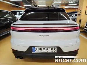 Porsche Cayenne, 2023 — миниатюра 5