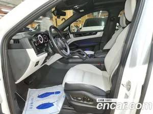 Porsche Cayenne, 2023 — миниатюра 9