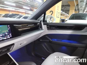 Porsche Cayenne, 2023 — миниатюра 18