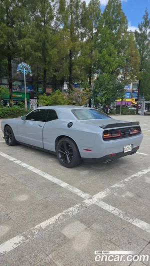 Dodge Challenger, 2021 — миниатюра 2