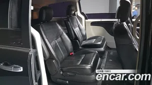 Chrysler Grand Voyager, 2016 — миниатюра 12