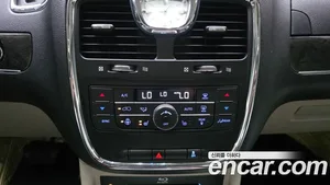Chrysler Grand Voyager, 2016 — миниатюра 15