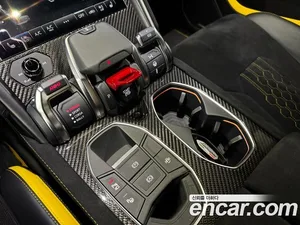 Lamborghini Urus, 2024 — миниатюра 10