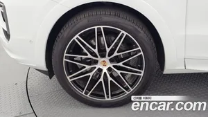 Porsche Cayenne, 2025 — миниатюра 5